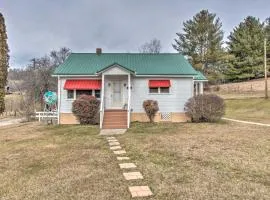 Quaint and Scenic Country Cottage, 3 Mi to New River