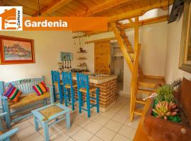 Htl & Villas Las Glorias Mazamitla, céntricas, parking, jardín，位于马萨米特拉的山林小屋