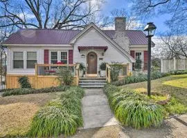 2 Mi to Oaklawn Casino: Home w/ Peaceful Yard!