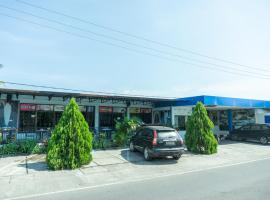 RedDoorz @ Lingkar Luar Street Maumere，位于毛梅雷的酒店