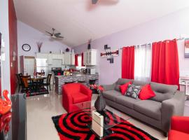 The Oasis II, Caymanas Country Club，位于Ellis Caymanas的酒店