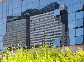 那不勒斯假日酒店，位于那不勒斯的酒店