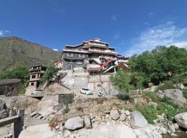 OYO 38601 Rock N River，位于Tiprī的酒店