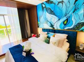 SEAVIEW - luxury room 2mins to the beach，位于潘切的高尔夫酒店