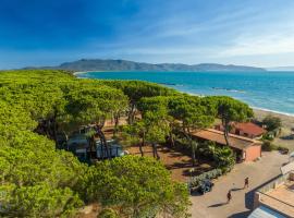 Sea View Home -Bilocale Angolo Cottura Vista Mare 4 pax，位于阿尔比尼娅的酒店