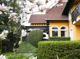 Uhu Villa Suites，位于布达佩斯的酒店