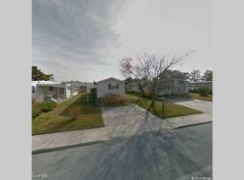 Dorothy and Johns Ocean City Md Vacation Home Sleeps 8 - 3 bedrooms 2 full bath，位于大洋城北侧公园附近的酒店