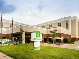 Holiday Inn Dubuque/Galena, an IHG Hotel，位于迪比克迪比克地区机场 - DBQ附近的酒店