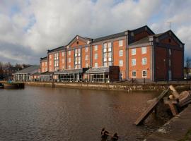 Holiday Inn Ellesmere Port/Cheshire Oaks, an IHG Hotel，位于埃尔斯米尔港柴郡奥克斯名品奥特莱斯购物中心附近的酒店