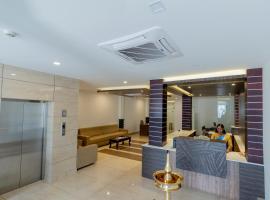 HOTEL RAJADHANI，位于Pattāmbi的酒店