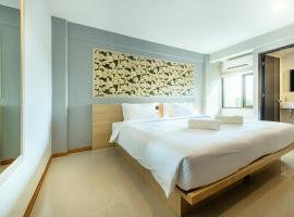 PLAAI Play Hotel，位于罗勇的酒店