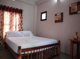 Villa Anandha，位于特里凡得琅维拉拉尼湖附近的酒店