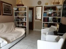 DUETERRE Room & Host