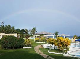 Casa del mar beach resort，位于San Remigio的酒店