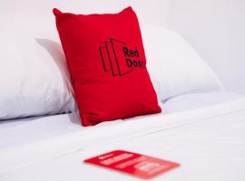 RedDoorz @ Sampaloc Inn Tanay Rizal，位于塔奈的酒店