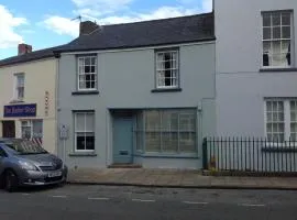 6 Hill Street, Haverfordwest.