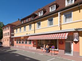Hotel Zum Goldenen Mann，位于拉施塔特的酒店