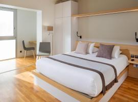 Hotel Du Commerce Spa，位于圣戈当的酒店