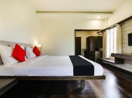 Hilltreat Hotel & Resort，位于Kudal的酒店