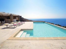 Spectacular sunset view villa at Melissaki，位于伊利达的酒店