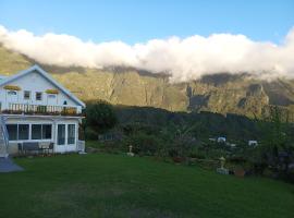 Au Coeur du Paradis，位于锡拉奥内日峰（盾状火山）附近的酒店