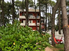 Guest House Guriani，位于格里戈莱蒂的海滩酒店
