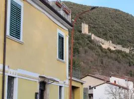 A due passi dal castello