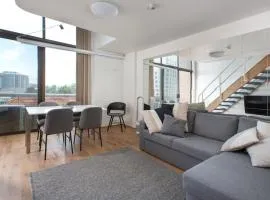 S203S - The Loft by Darling Harbour