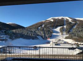 Studio&apartments Snow，位于别拉什尼察的酒店