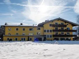 Mountain Hotel & Hostel