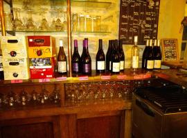 Restaurant Bistronomique les Jeunes Chefs avec petit hébergement，位于Saillans的酒店