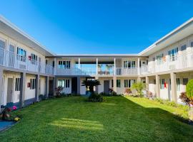 A 1 A Super Inn，位于奥蒙德海滩的酒店