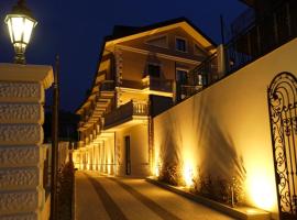 格里马尔迪皇宫酒店，位于奇塔诺瓦的酒店