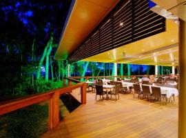 Albatross Bay Resort