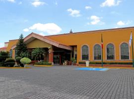 拉皮达德假日酒店，位于La Piedad CavadasLa Piedad Guanajuato Train Station附近的酒店
