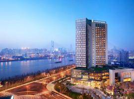 上海世博洲际酒店，位于上海高科西路地铁站附近的酒店