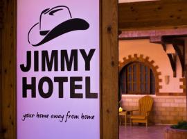 Jimmy Hotel，位于达哈布的酒店