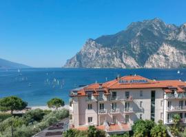 Hotel Baia Azzurra - Lake Front，位于托尔博莱的酒店