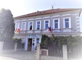 Sherwood Hotel Vojkovice nad Ohří，位于Vojkovice的酒店