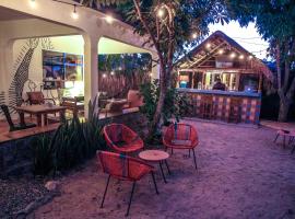 Todos Santos Hostel super fast and stable satellite wifi，位于托多斯桑托斯的青旅