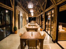 Cannúa Lodge Hotel，位于马里尼亚的酒店