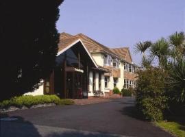 Cedar Lodge Hotel (Duplicate)，位于卡瑞比讷的酒店
