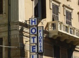 菲奥里塔旅馆，位于热那亚热那亚哥伦布机场 - GOA附近的酒店