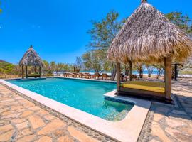 Hotel Punta Teonoste Boutique Beachfront Resort，位于波波约的酒店