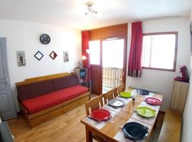 Au bon endroit N1 - Appartement 2 pièces 7 personnes - proche pistes - coeur station - balcon，位于奥尔西埃豪斯厚斯缆车附近的酒店