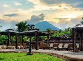 Volcano Lodge, Hotel & Thermal Experience