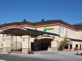 罗克斯普林假日旅馆，位于罗克斯普林Rock Springs County Airport - RKS附近的酒店
