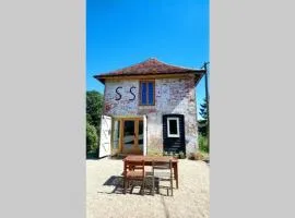 The Dovecote - unique self-contained 1bed renovated barn