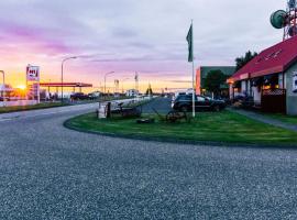 Eldstó Art Café Guesthouse，位于霍尔斯沃德吕尔的酒店