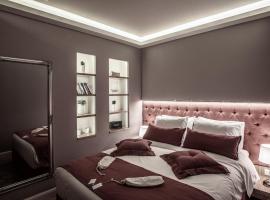 Opus 5 Luxury Apartment in Liston Corfu，位于科孚镇的酒店